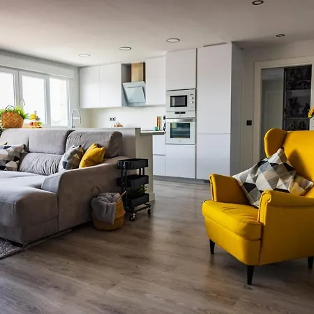 Lujoso Atico Entre 2 Playas Con Garaje, Terraza, Vistas Y Wifi * Gijón