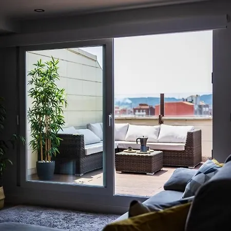 Lägenhet Lujoso Atico Entre 2 Playas Con Garaje, Terraza, Vistas Y Wifi Gijón