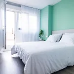 Lujoso Atico Entre 2 Playas Con Garaje, Terraza, Vistas Y Wifi 아파트 기욘