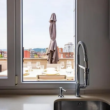 Apartamento Lujoso ático Entre 2 Playas Con Garaje, Terraza, Vistas Y Wifi Gijón