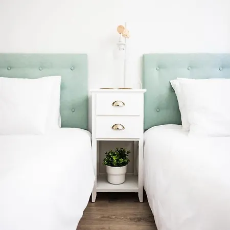 Apartamento Lujoso ático Entre 2 Playas Con Garaje, Terraza, Vistas Y Wifi