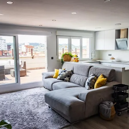 Lujoso Atico Entre 2 Playas Con Garaje, Terraza, Vistas Y Wifi 아파트 기욘